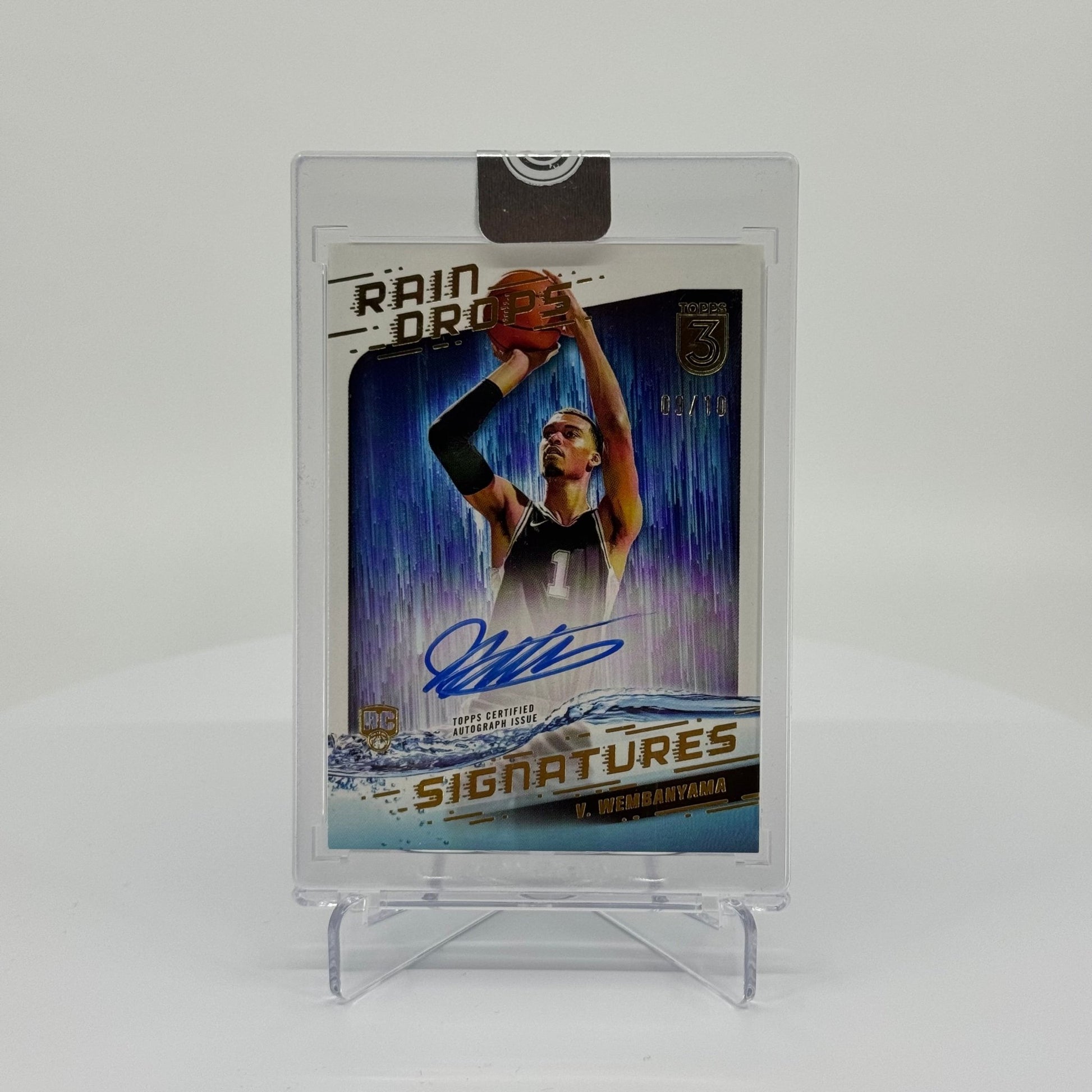 Victor Wembanyama (RC) - 2023-24 Topps 3 Basketball - Raindrops Signatures On-Card Gold /10 RS-VW - YTCards